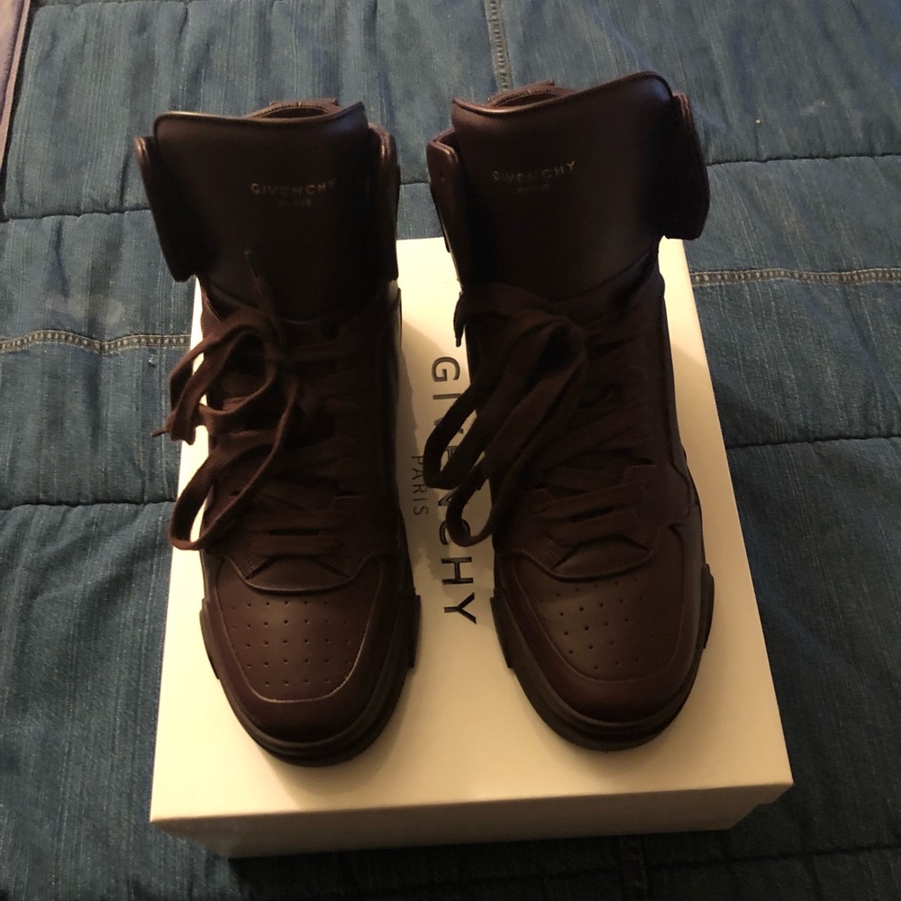 Men’s Balenciaga Sneaker.